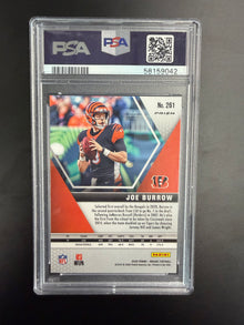 2020 PANINI MOSAIC JOE BURROW NO HUDDLE SILVER #261 PSA 10