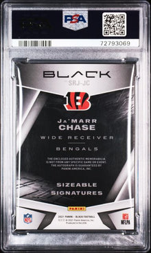 2021 PANINI BLACK SIZEABLE SIGNATURES ROOKIE JERSEY Ja’MARR CHASE SIZEABLE SG.RK.JSY-SILVER #SRJJC PSA 8